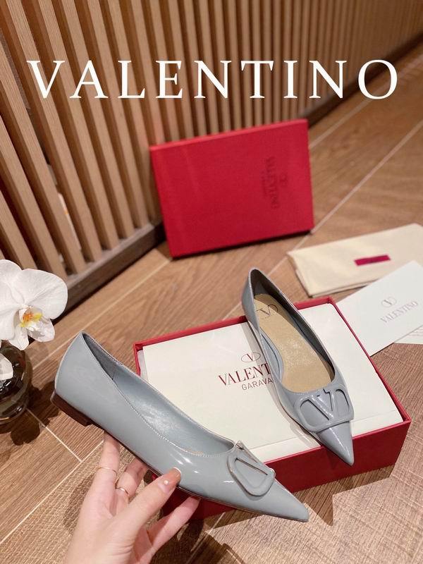 Valentino Women's Shoes 652